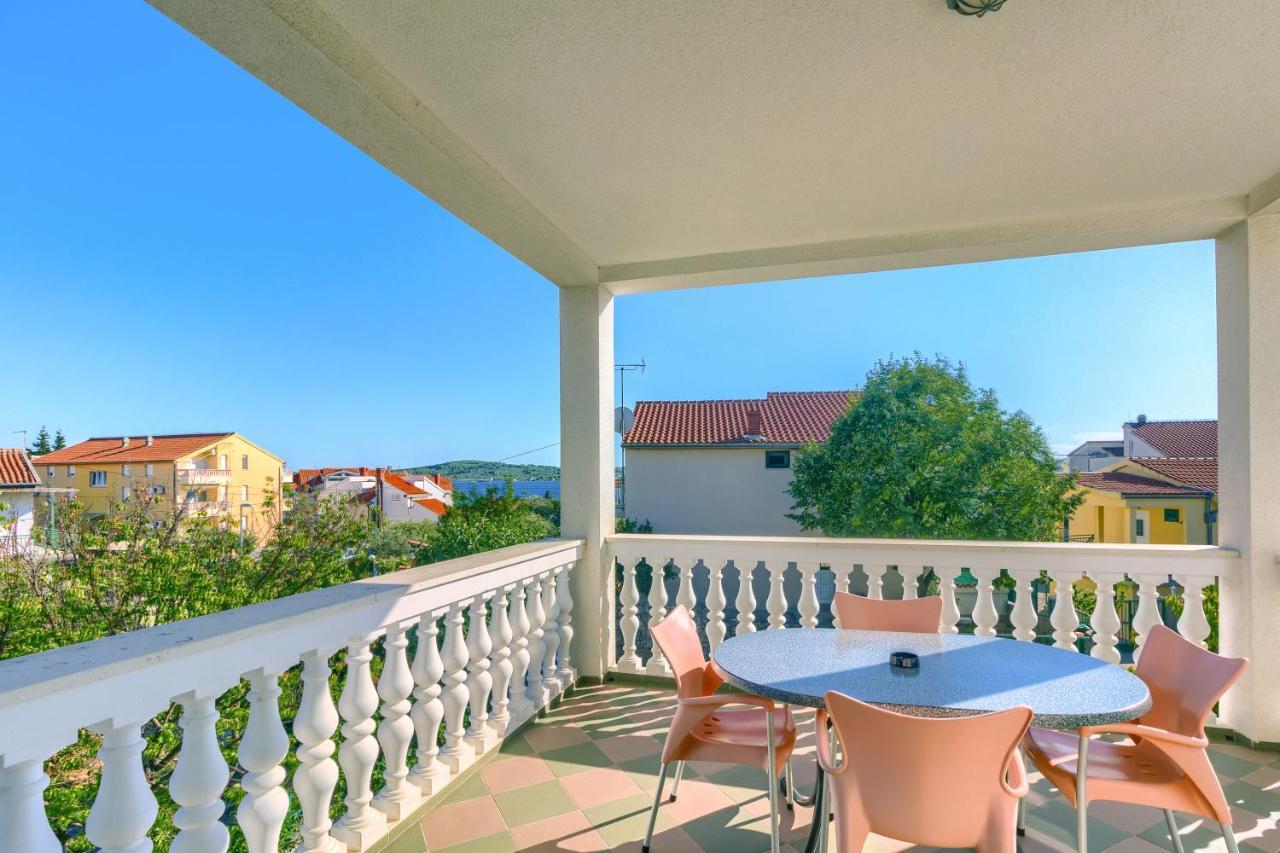 Apartmani Vukicevic Vodice Buitenkant foto