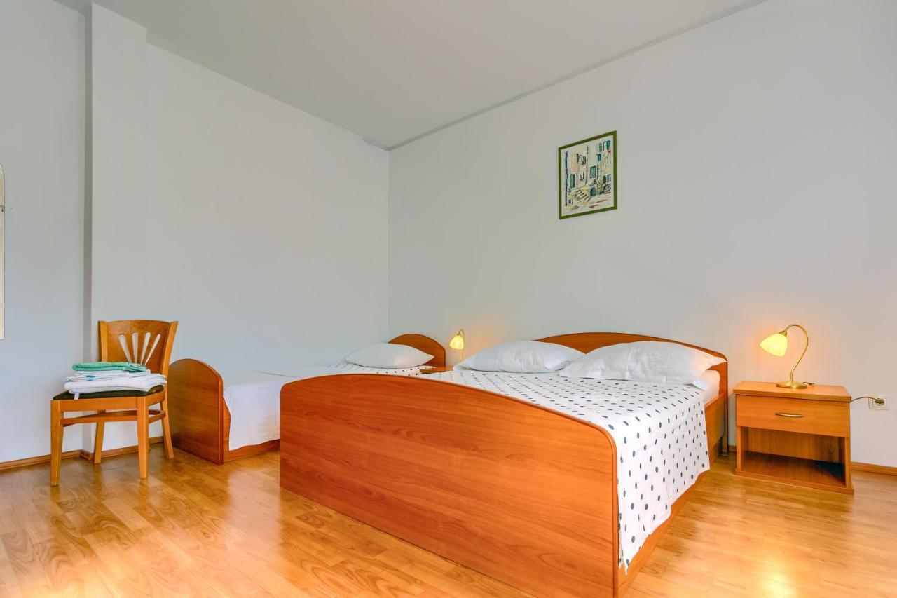 Apartmani Vukicevic Vodice Buitenkant foto