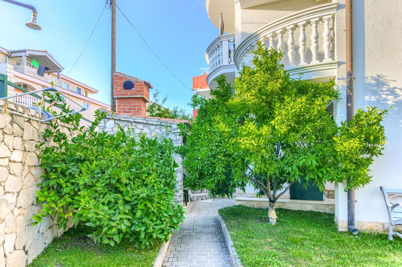Apartmani Vukicevic Vodice Buitenkant foto