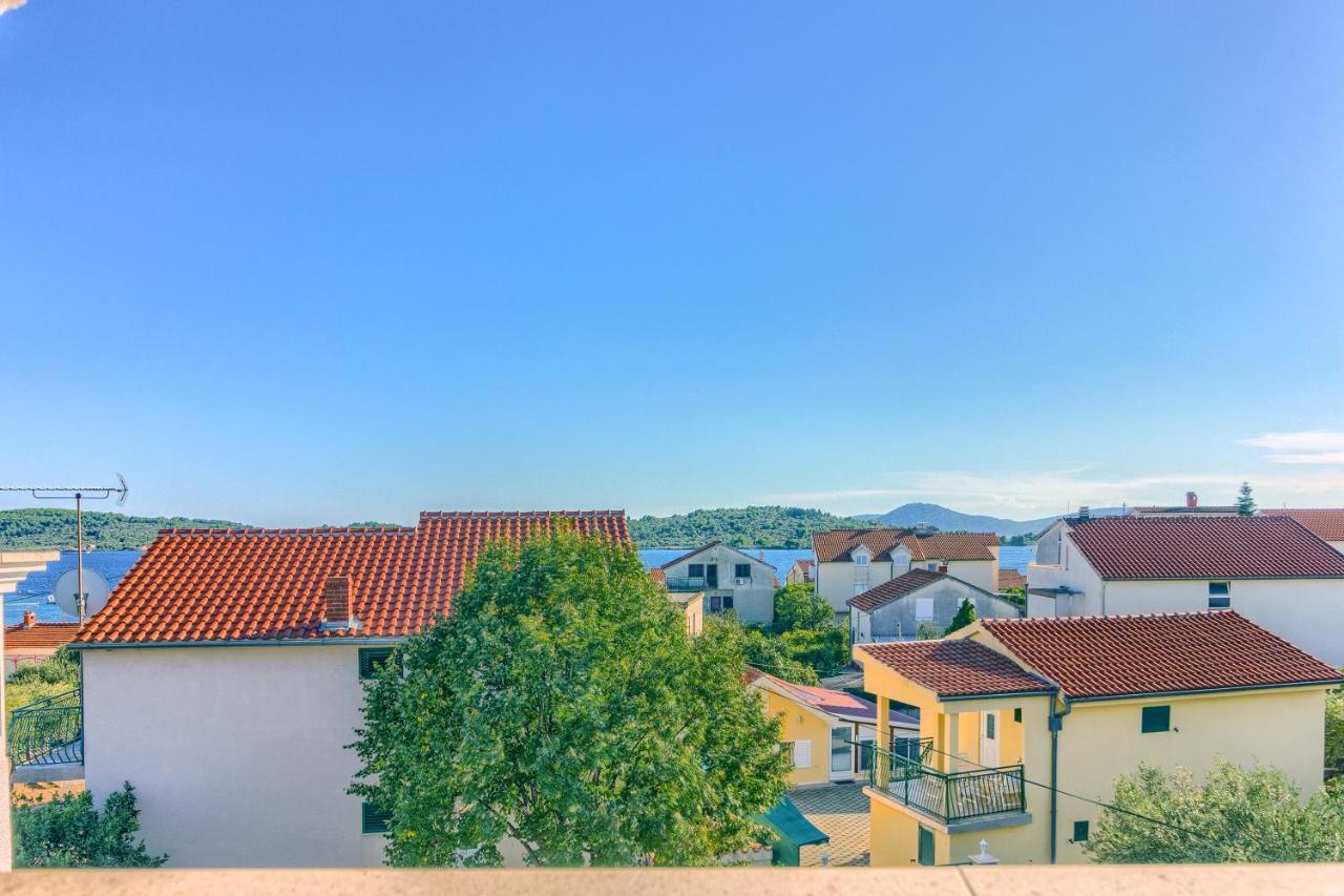 Apartmani Vukicevic Vodice Buitenkant foto