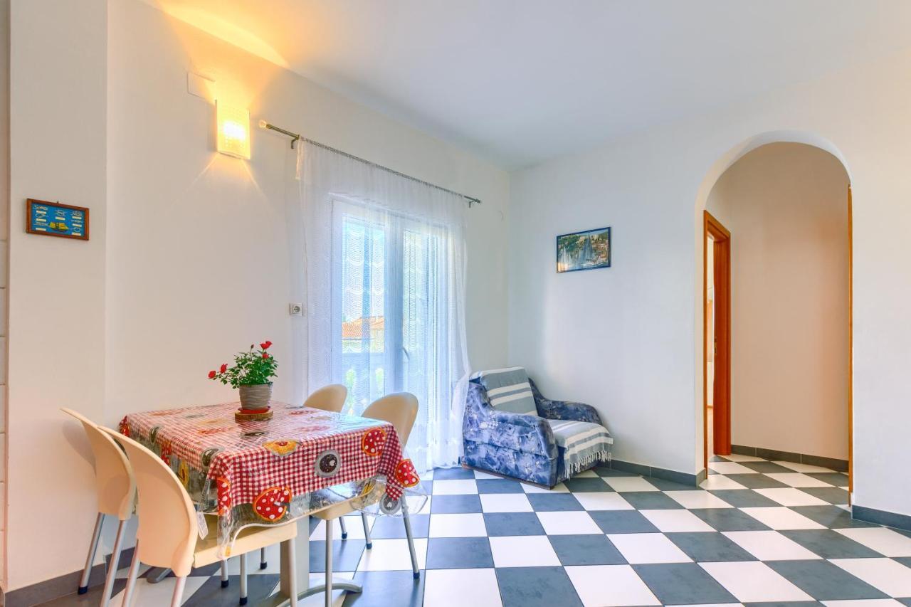 Apartmani Vukicevic Vodice Buitenkant foto