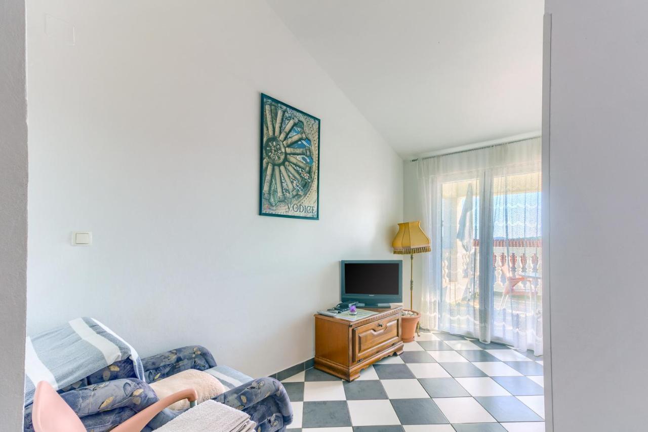 Apartmani Vukicevic Vodice Buitenkant foto