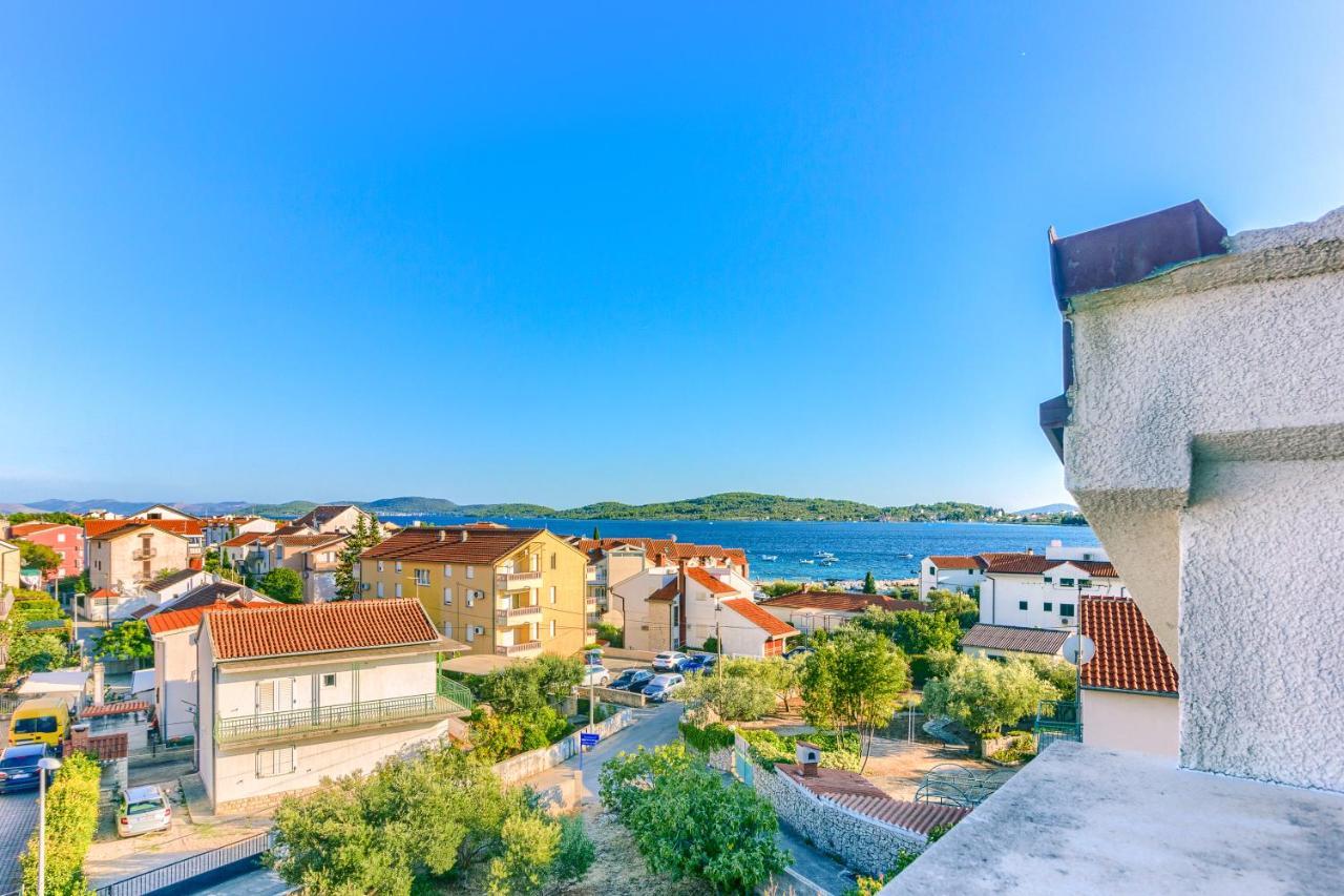 Apartmani Vukicevic Vodice Buitenkant foto