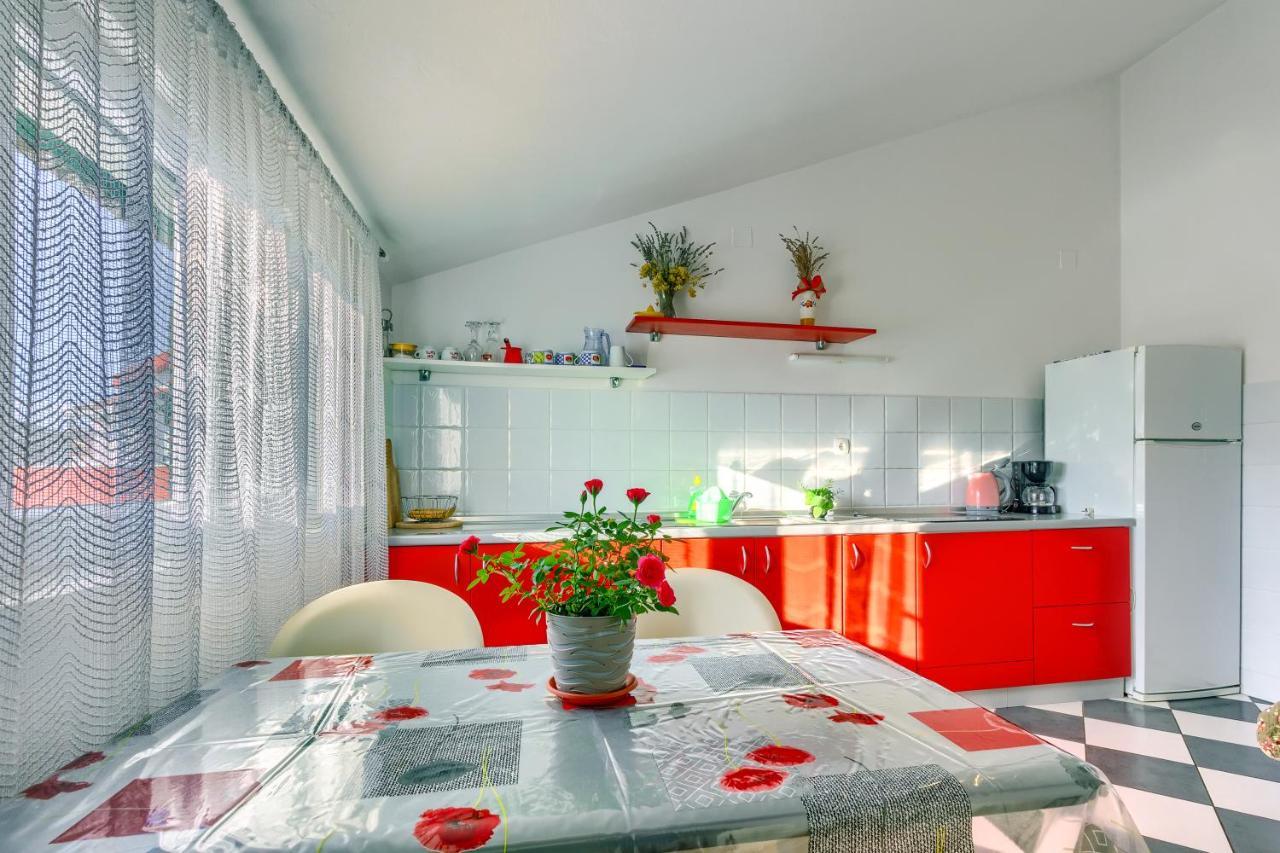 Apartmani Vukicevic Vodice Buitenkant foto