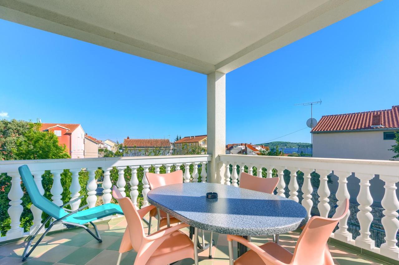 Apartmani Vukicevic Vodice Buitenkant foto