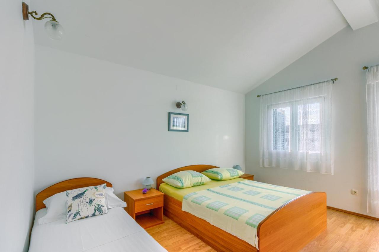 Apartmani Vukicevic Vodice Buitenkant foto