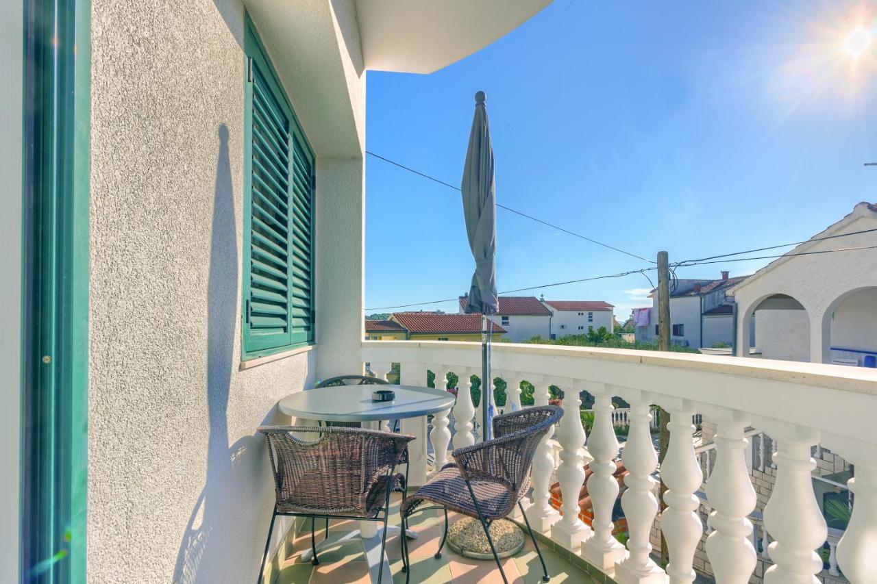 Apartmani Vukicevic Vodice Buitenkant foto