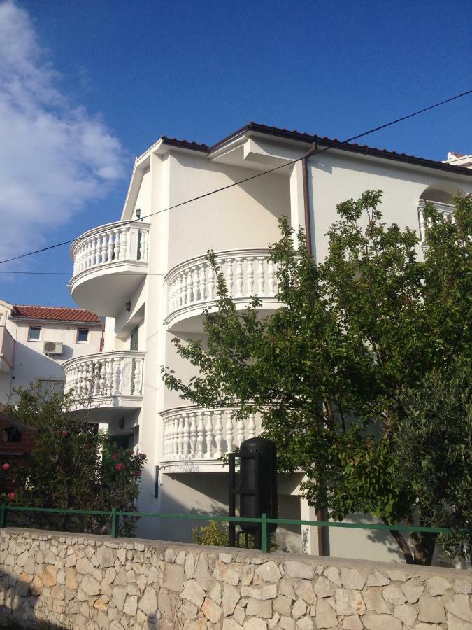 Apartmani Vukicevic Vodice Buitenkant foto