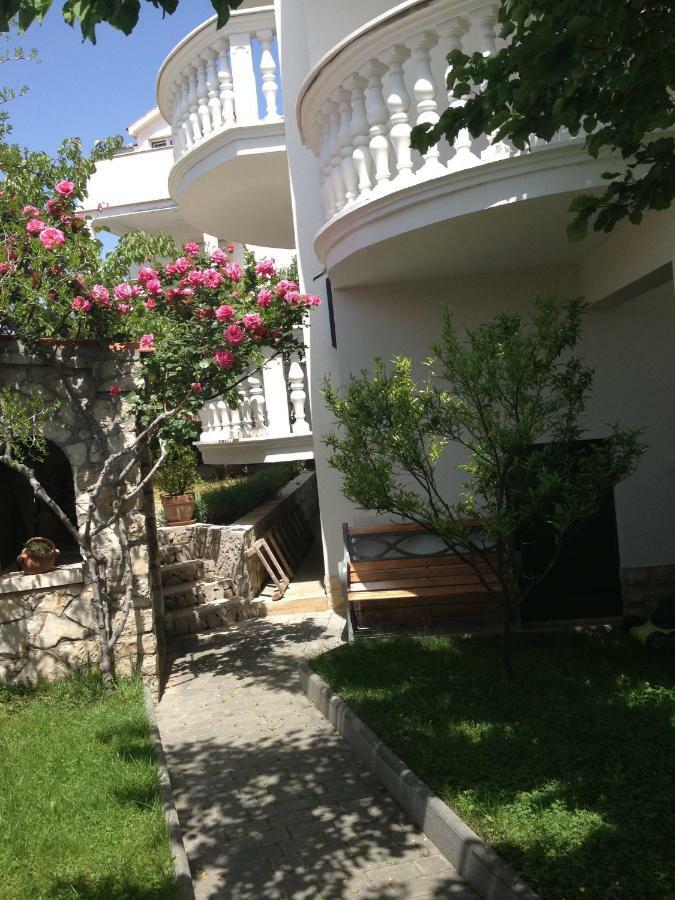 Apartmani Vukicevic Vodice Buitenkant foto
