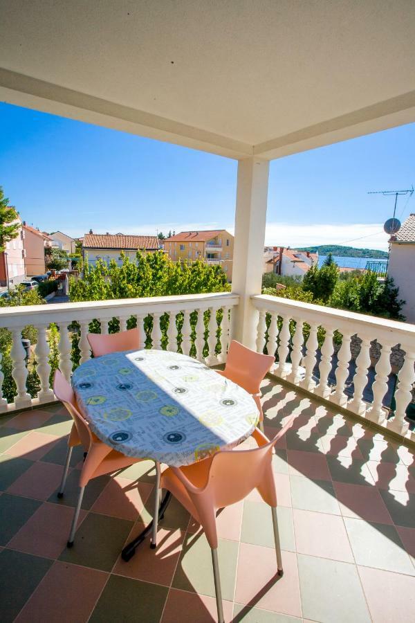 Apartmani Vukicevic Vodice Buitenkant foto